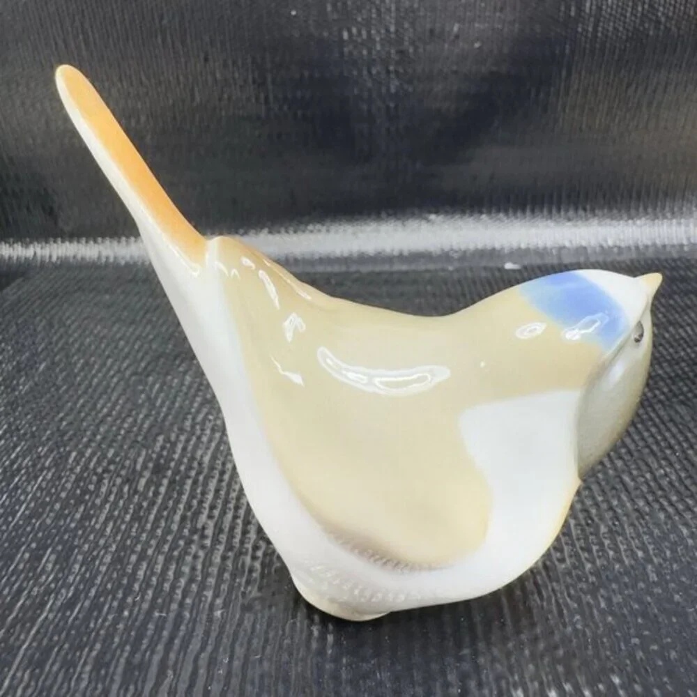 Lomonosov Sitting White Blue Multicolored Bird Longtailed Tit‎ Figurine USSR VTG